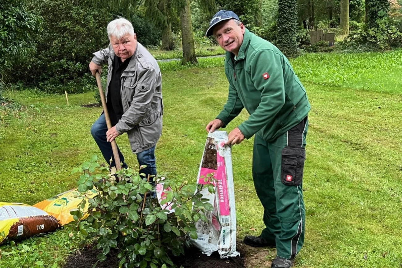 Rosen als Erinnerung: Ein Flüchtling von einst und sein Stück Heimat in Oelsnitz