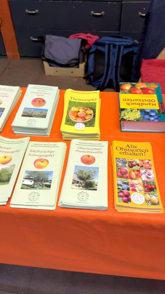 Rückblick auf unsere Obstsortenbestimmung 2026 in Oelsnitz: Pomologe Herr Geringswald bestimmte alte Apfel- und Birnensorten und gab wertvolle Tipps.