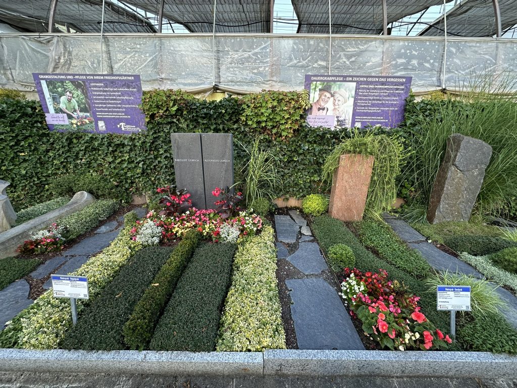 Mustergrab Gärtnerei Tröltzsch
