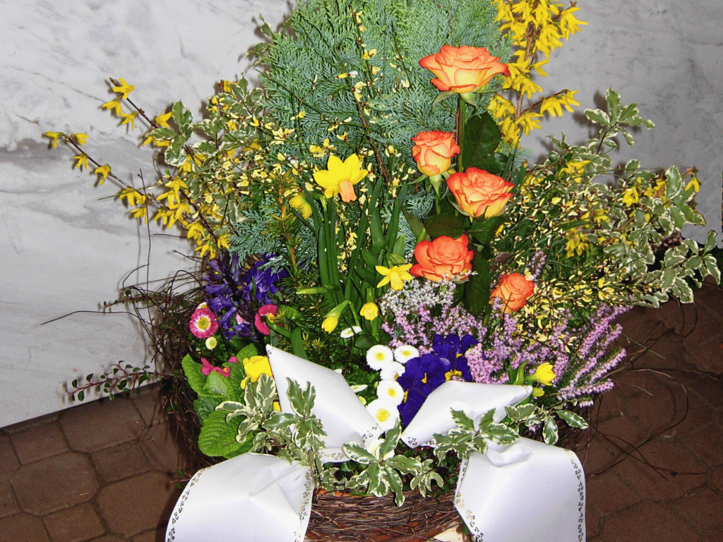 Pflanzschalen für die Grabstätte - bepflanzte Schalen für die dauerhafte Gestaltung von Grabstätten oder Gedenktagen.