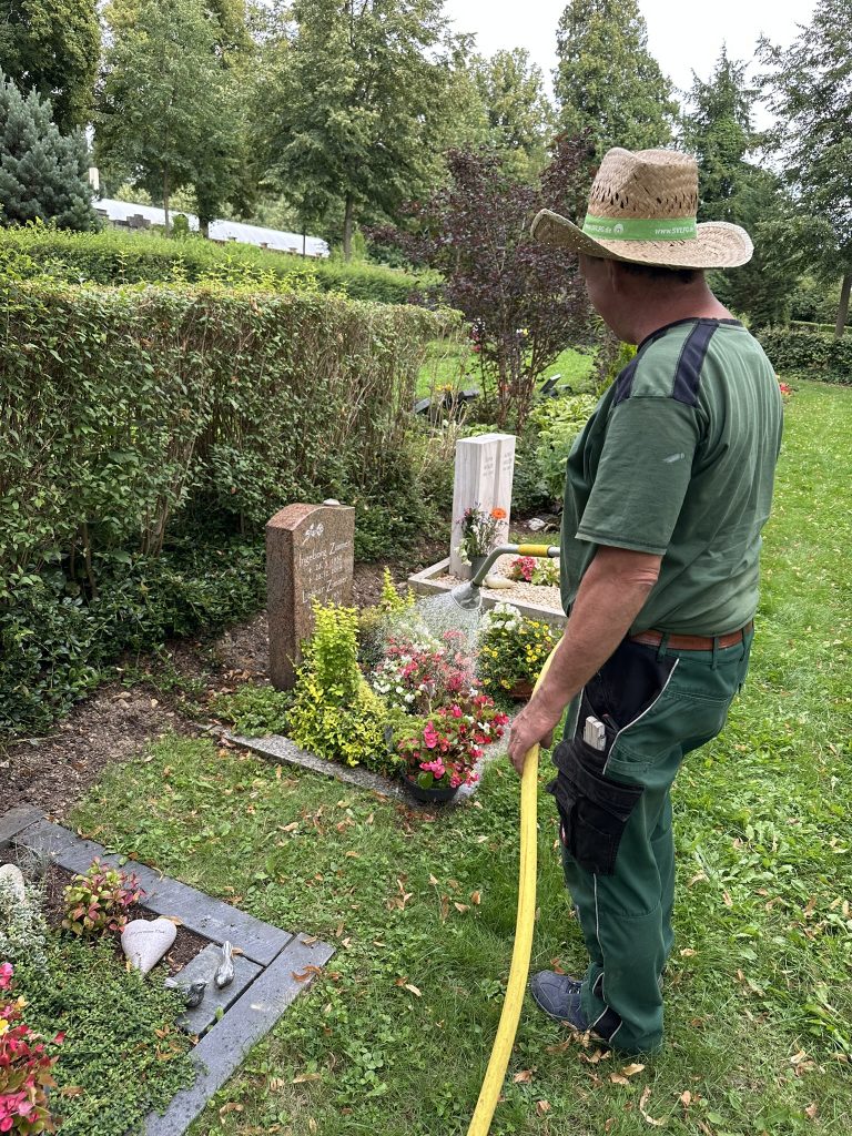 Gießservice im Vogtland, Friedhof